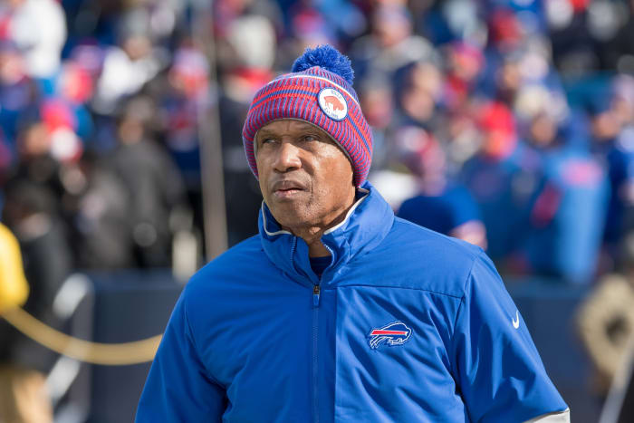 Leslie Frazier has helped craft some brilliant Bills' defenses but hasn't received a head-coaching offer in four seasons.